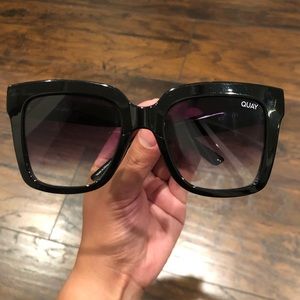 QUAY “Icy” Sunglasses